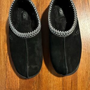 UGG Tasman Black Suede Cozy Slippers